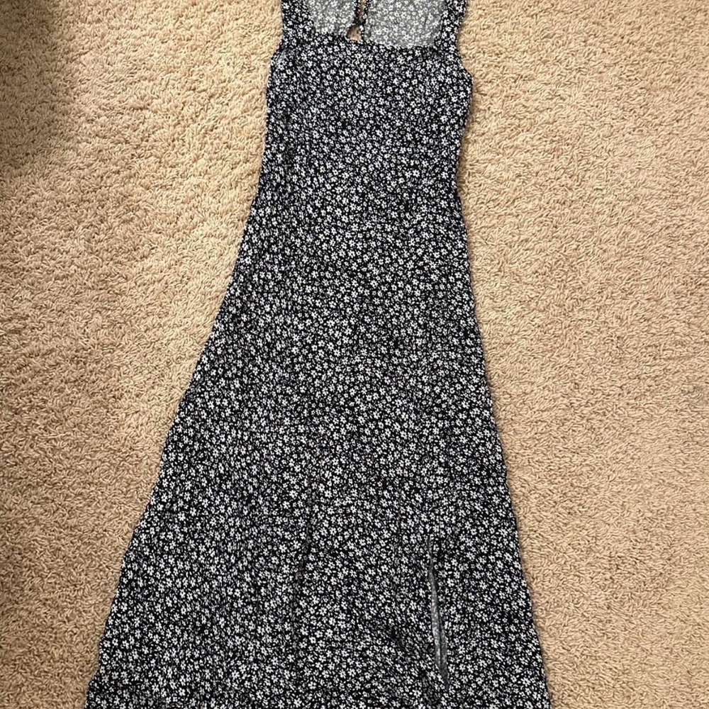 Sleeveless Black Floral Midi Dress with keyhole back detail